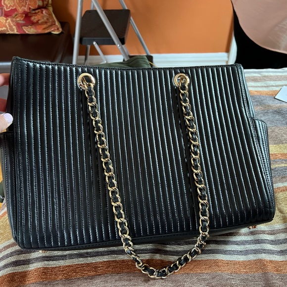 Henri Bendel Shoulder Bag - Picture 4 of 9